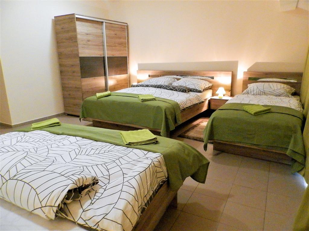 Bartok Ter Panzio Bed & Breakfast Eger Luaran gambar