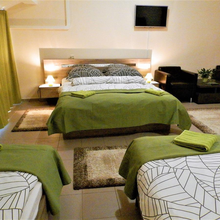 Bartok Ter Panzio Bed & Breakfast Eger Luaran gambar