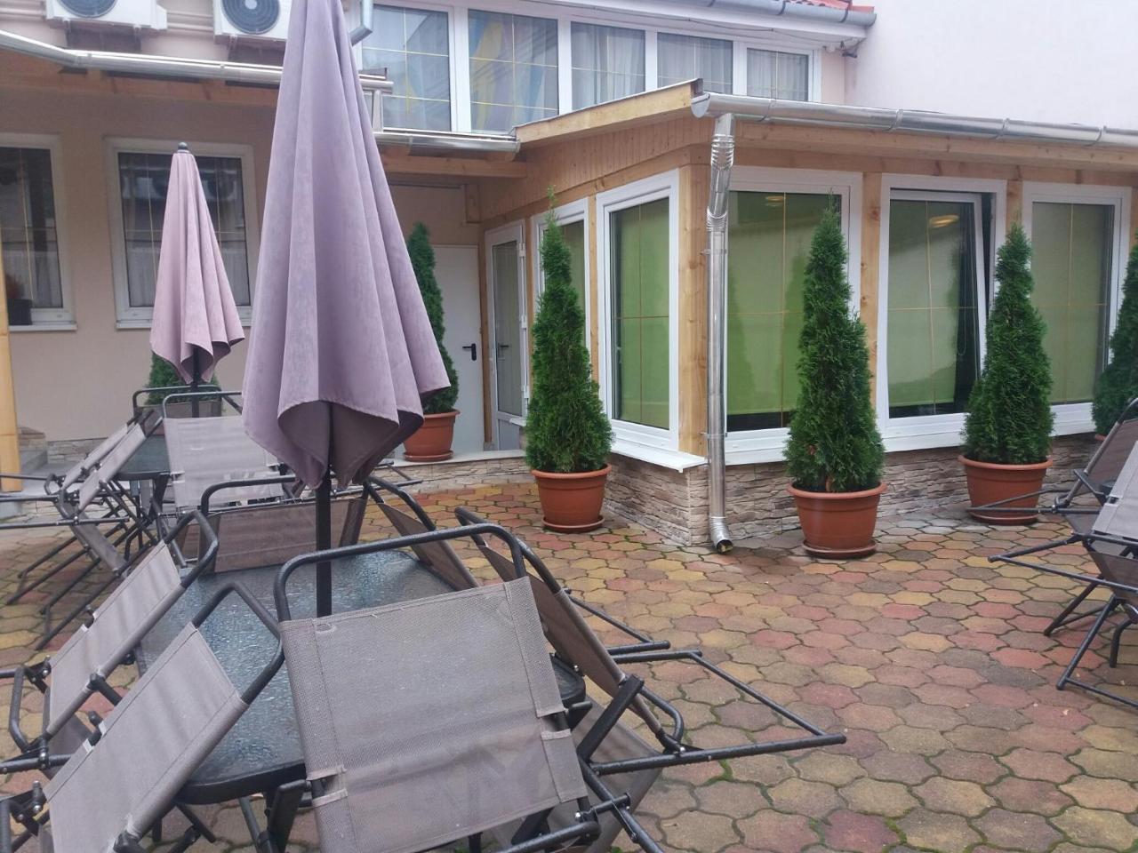 Bartok Ter Panzio Bed & Breakfast Eger Luaran gambar